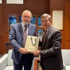Visit of Visiting Professor Vladimir Maliavine and Director Bai-Ku Wei of the Graduate Institute of Russian Studies, National Chengchi University