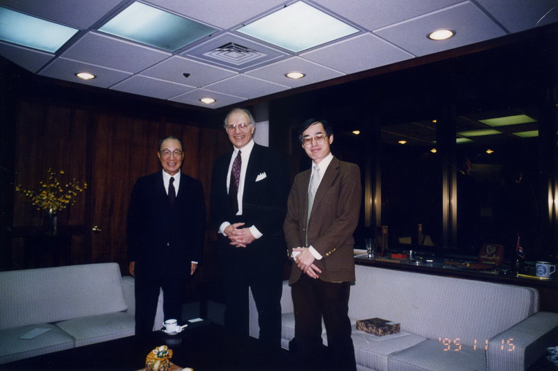 19951115雪城大學管理學院院長Dr. Geroge Burman來訪