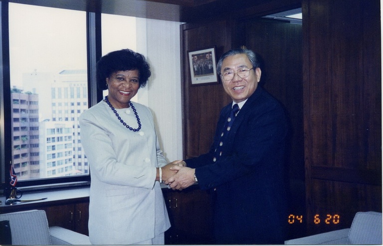 19960620紐約市立學院院長Dr. Yolanda Theresa Moses來訪